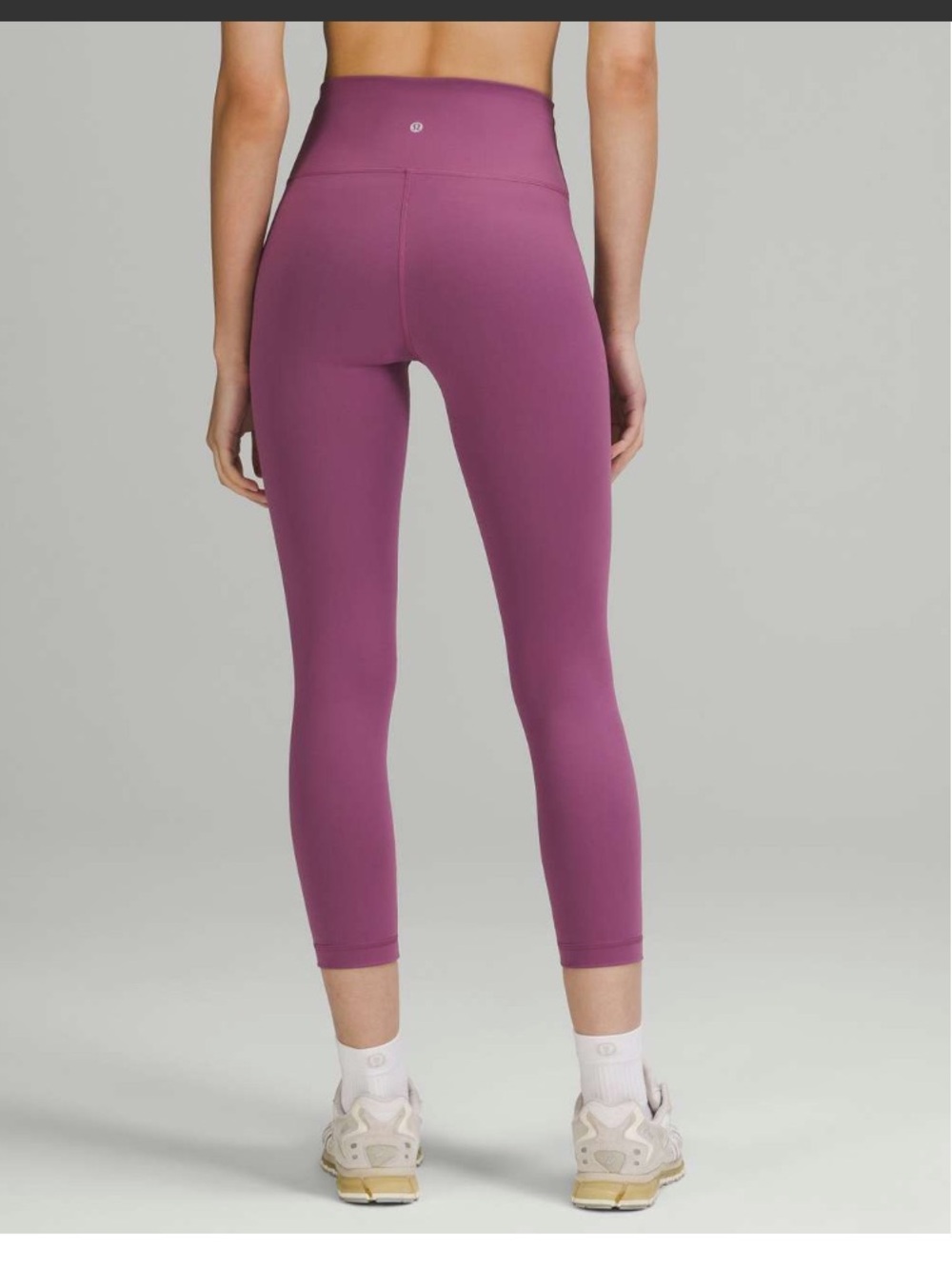 Lululemon Wunder Train High-Rise Crop 23"
Vintage Plum
Size 4